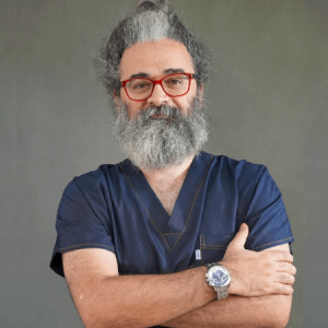 دکتر بیات، متخصص ارتوپدی